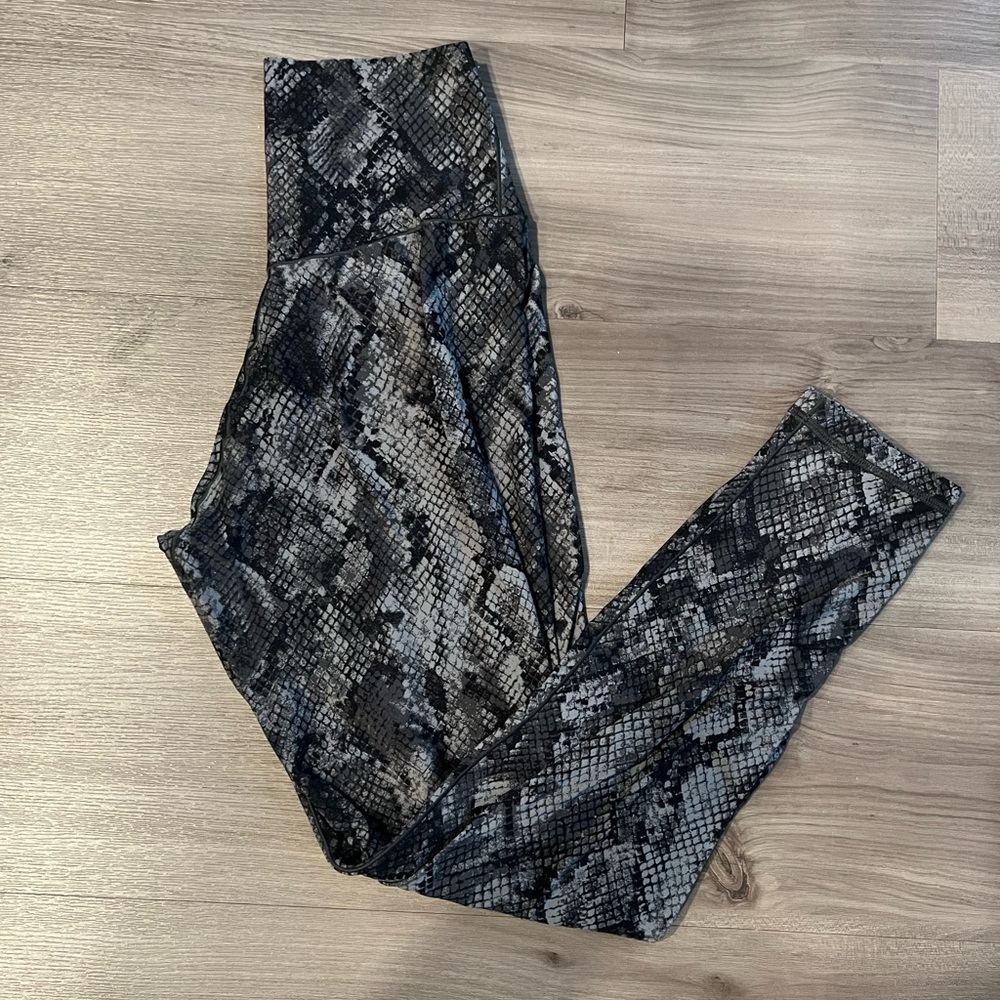 OFFLINE By Aerie Real Me High
Waisted Crossover Leggings